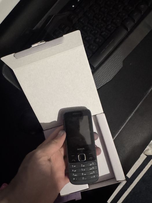 Кнопочный телефон нокия