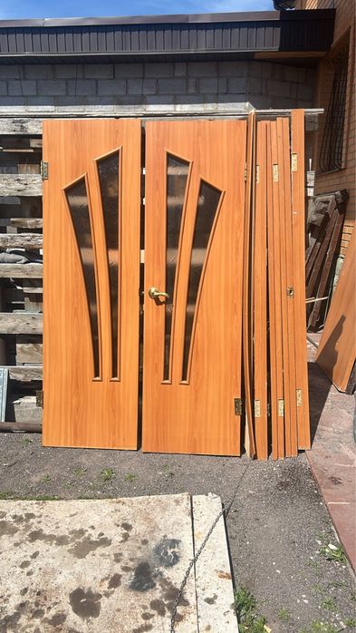 Продаю двери б/у