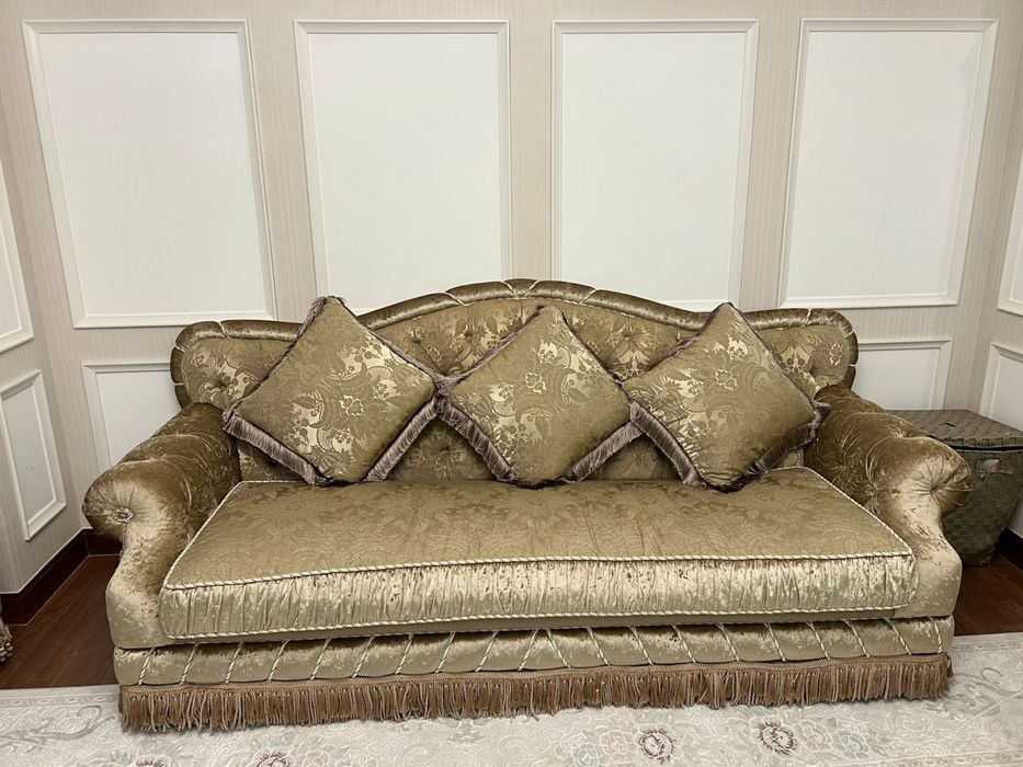 Диван с креслами