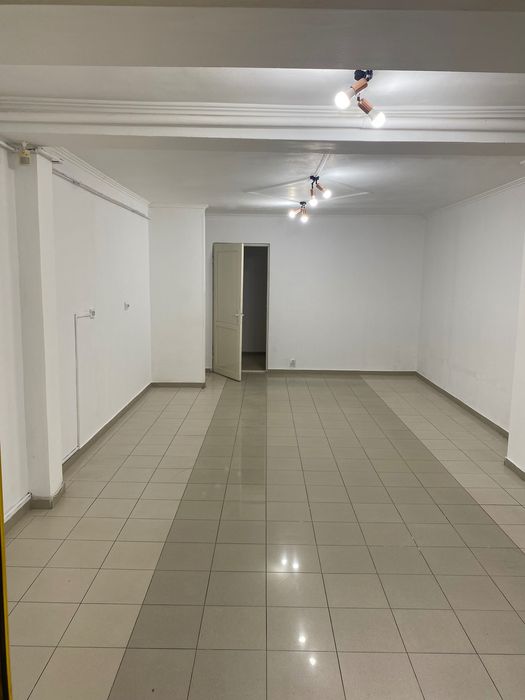 Spatiu Comercial central Bulevardul Dacia G2(lingă cafeneaua Silver)