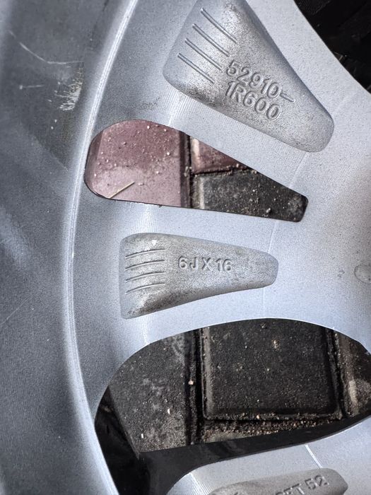 Диски Hyundai оригинал 4/100 R16