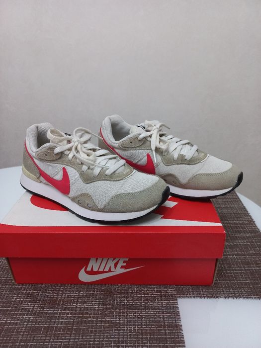 Продам женскую обувь