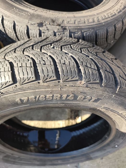 2 seturi anvelope iarnă/vara