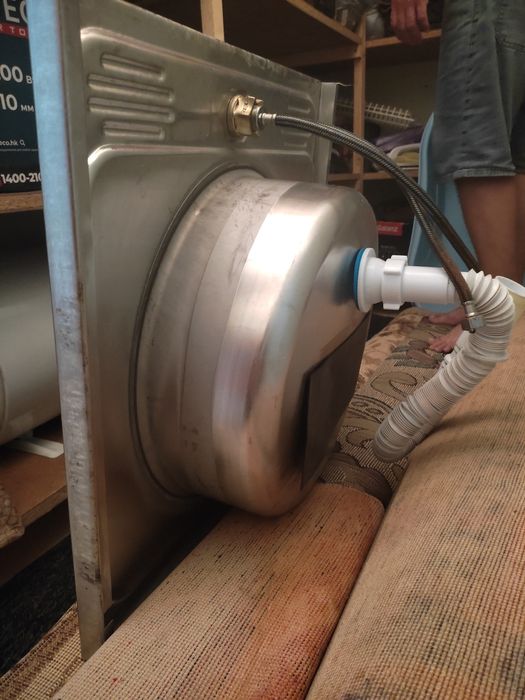 Продам мойку с сифоном без смесителя