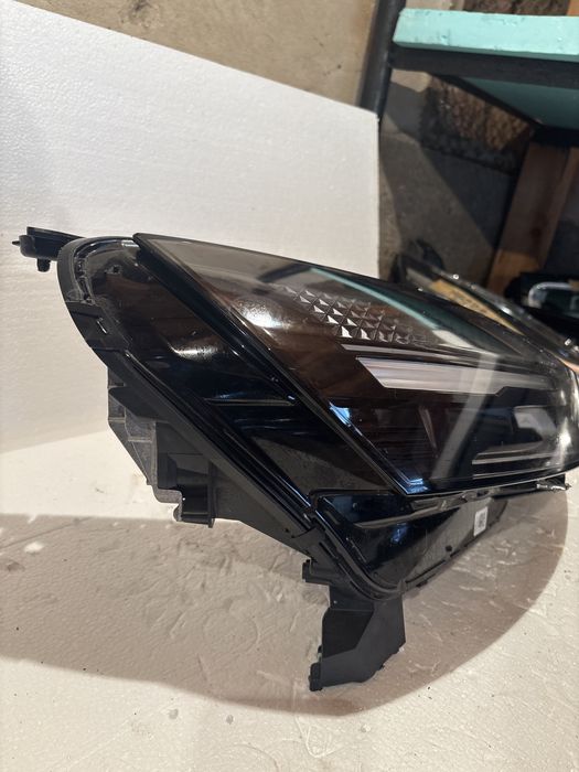 Десен фар Renault Clio 5