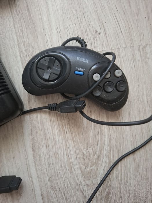 Consolă Sega pentru piese/restaurare