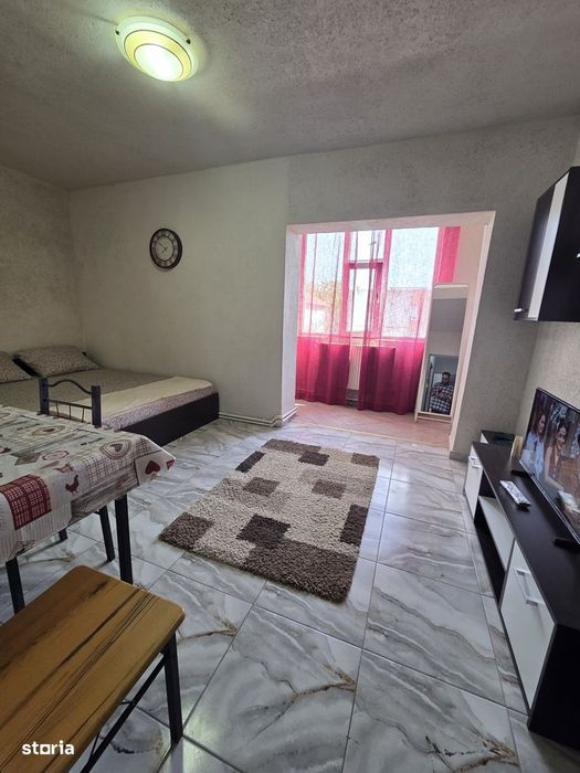 Garsoniera Bld Dorobanti-Lic Cerna etaj 4