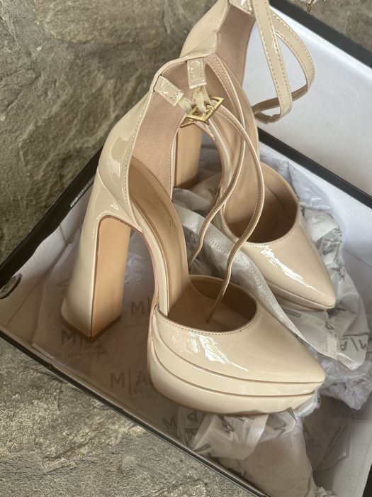 Дамски официални обувки