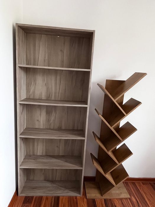 De vânzare – Două biblioteci din lemn - noi, folosite foarte putin