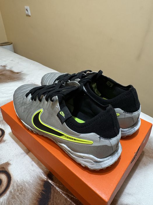 Футболни обувки Nike Tiempo LEGEND 10 PRO TF