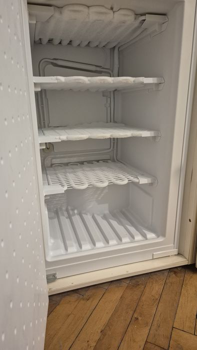 Congelator incorporat Bosch