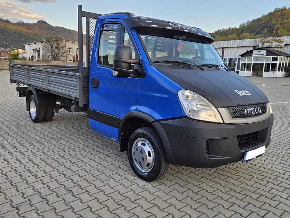 Vand Iveco Daily 35c18 , se conduce cu cat. B, cu anul fabricatie 2012