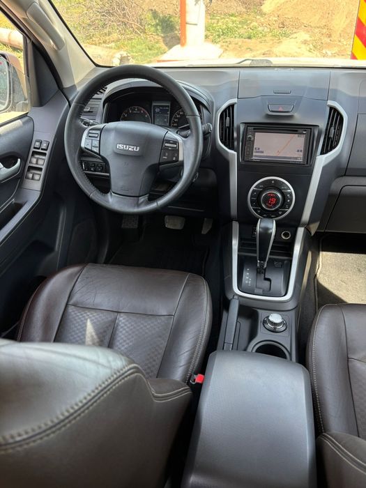 Isuzu D-Max 2013 Euro 5 2.5 BiTurbo 163 CP 4X4 Mare Mic Automat Piele