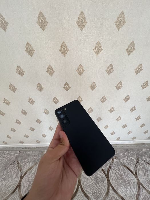 Samsung S22 5g (Black)