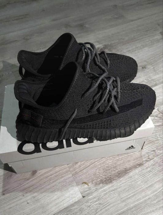Yezzy full reflective marimea 42