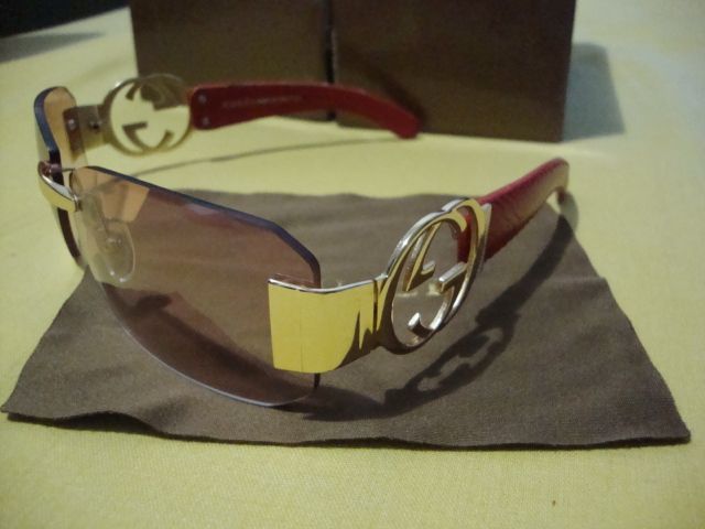 GUCCI оригинални слънчеви очила чистонови модел