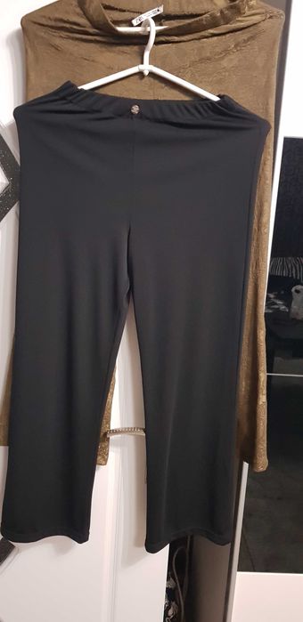 Продавам юношески панталони