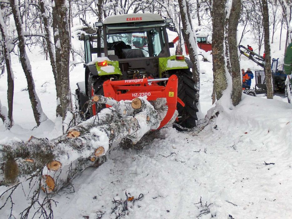 Graifer tractor HZ-2300 cu deschidere 2300 mm
Graifer tractor HZ-2300