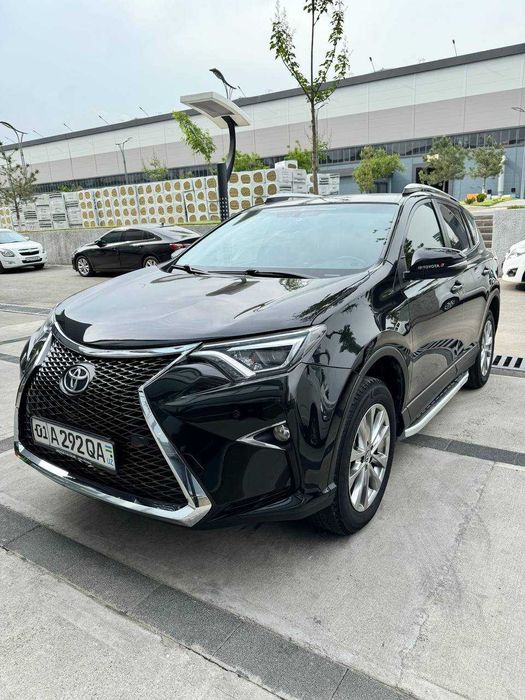 продаётся машина Toyota RAV4 RS
