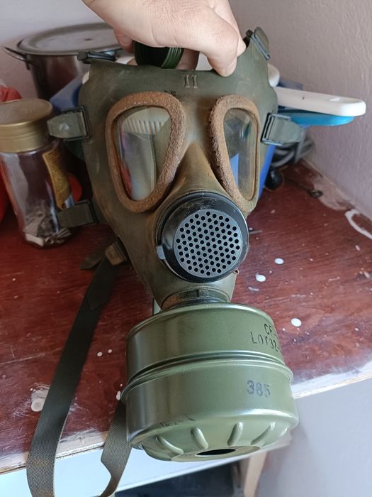 Masca de gaz vintage