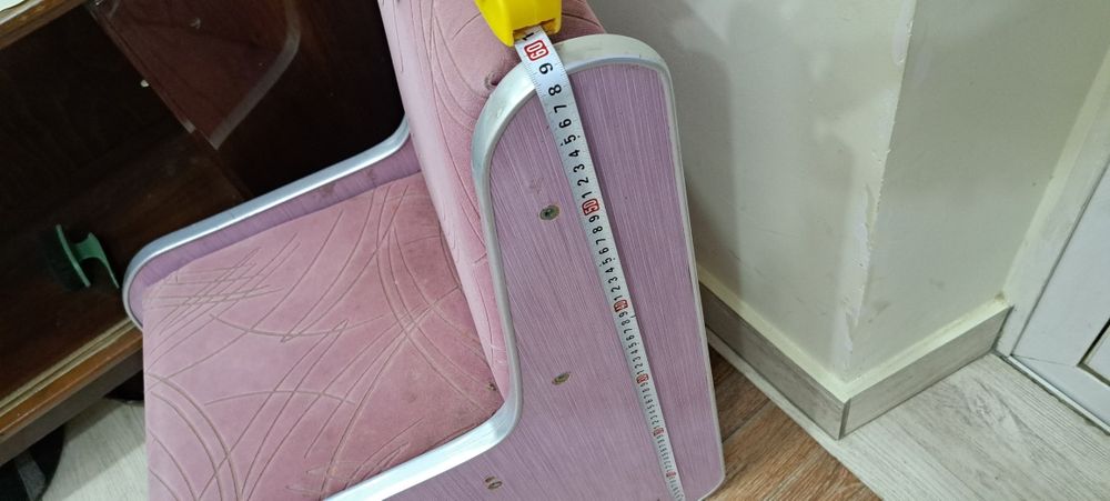 Детский стул. . Очень прочный. Основательно.