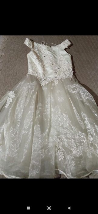 Платья нарядные на 6-7 лет