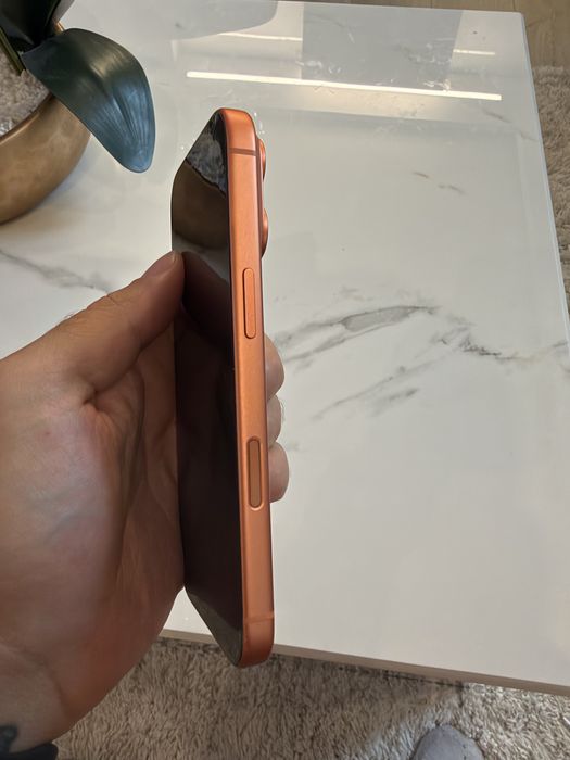 Iphone 17 Pro в Гаранция + Зарядно