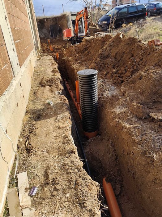 Услуги с мини багер ХИДРАВЛИЧЕН ЧУК