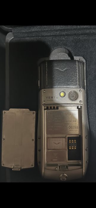VERTU  Ascent  Ti  Употребяван