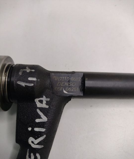 Injector Denso 1.7 cdti 897313-8612 Opel Meriva prima generatie (face