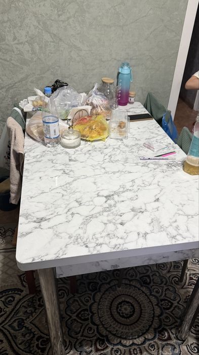 Стол кухонный  срочно продам