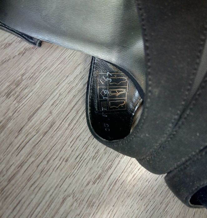 Елегантни официални дамски черни сандали на висок ток