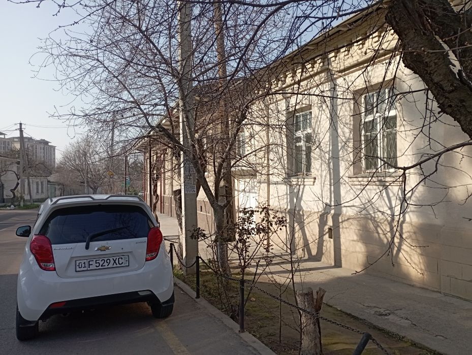 Уй сотилади тезда