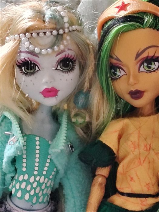 Куклы монстр хай обмен
