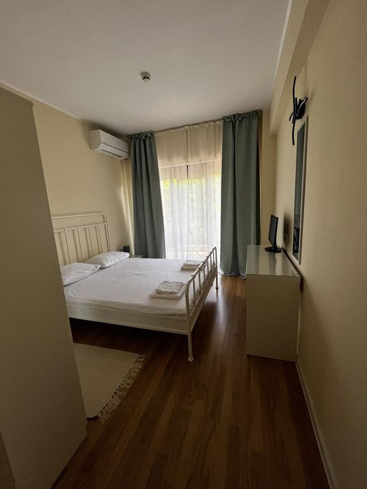 Дава се под наем Тристаен апартамент в Варна, Зимно кино Тракия - 90 кв.м за 750 € - Снимка #1