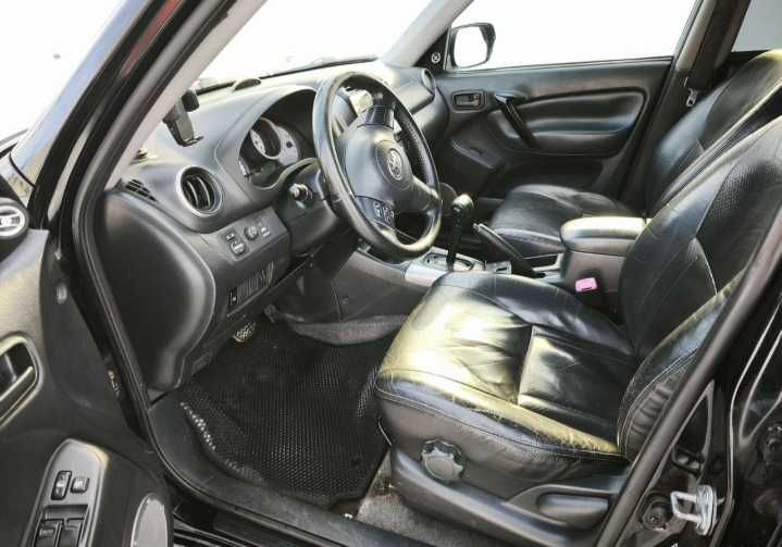 Продаю Toyota Rav4