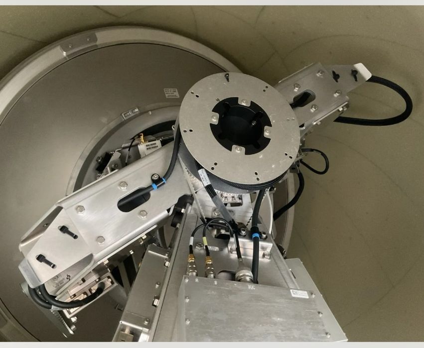Sailor Cobham - VSAT 900  ADU  ( Antenna )