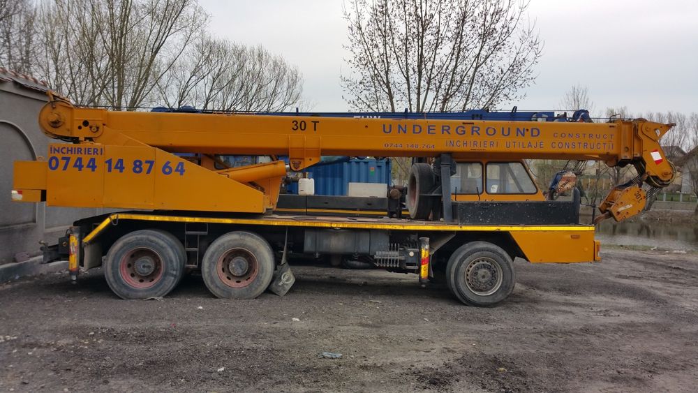 Automacara LIEBHERR LT 30
