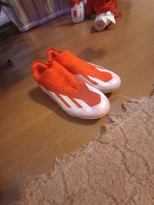 Vând ghete de fotbal crazy fast,mărimea 38,250 RON,nu ofer transport!