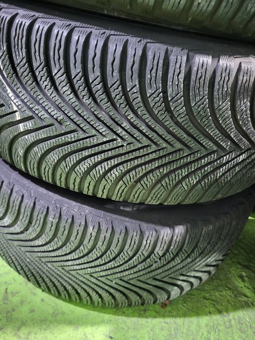 4 бр зимни 225/55/17 Michelin Runflatt