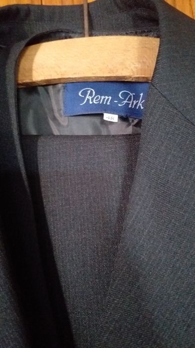 Vand costum barbati Rem Ark calitate premium
