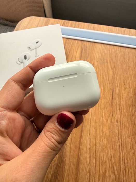 Apple AirPods Pro (2nd generation) – Отлично състояние