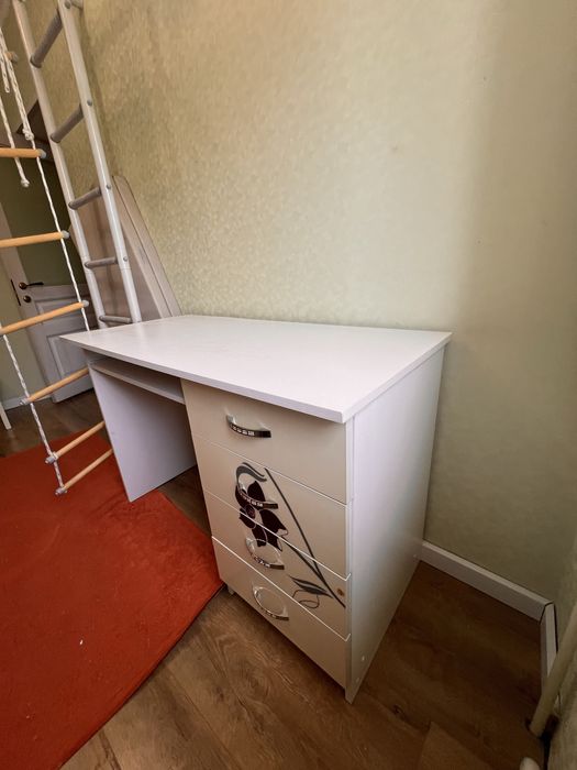 Продам Письменный стол