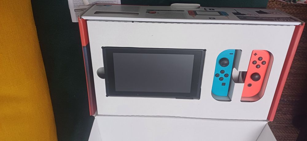 Nintendo Switch cu accesorii