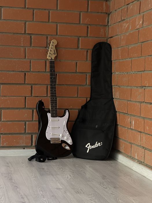 Электрогитара Fender Squier Supersonic