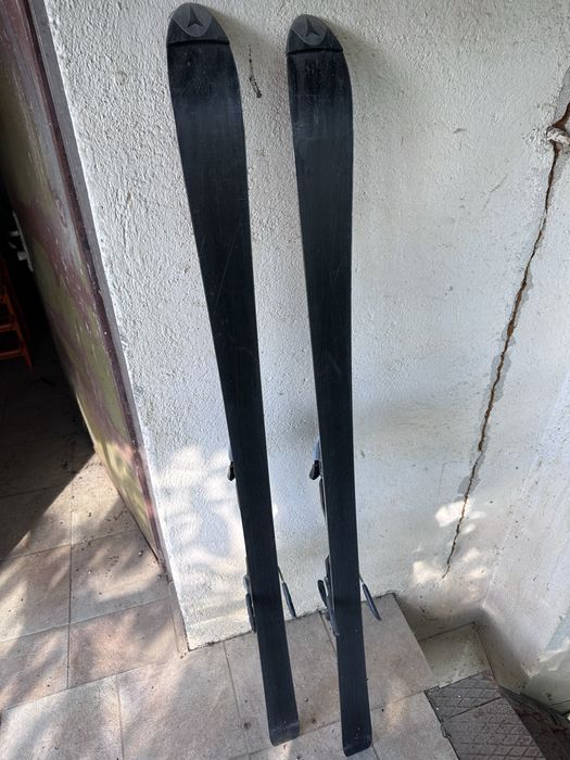 Ски Atomic beta V 7.18 и щеки Leki Ventrix Ultra 6.0 series