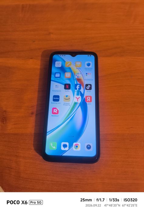 Телефон марки HONOR