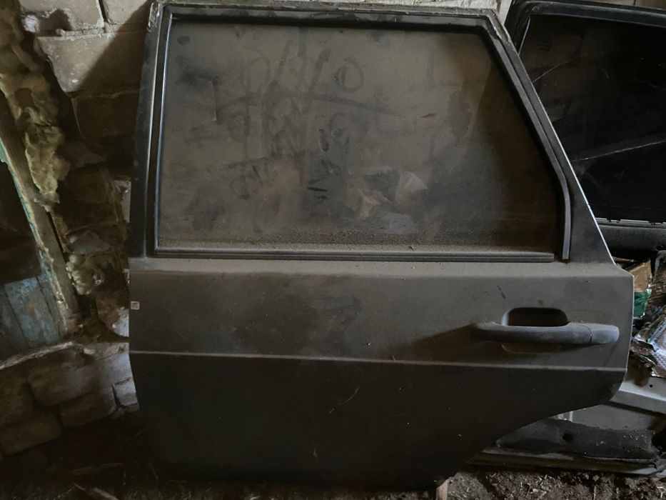 Девятка есик 2109 двер