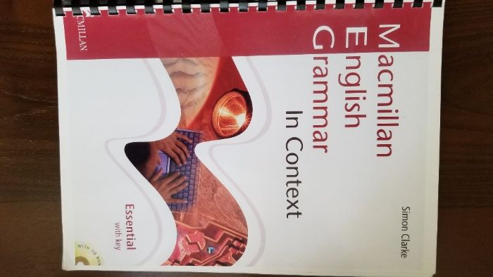 Macmillan English Grammar, Essential.