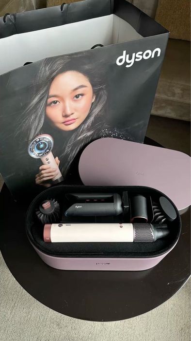 Dyson hs 09 / Dyson co-anda 2x straigh-wavy